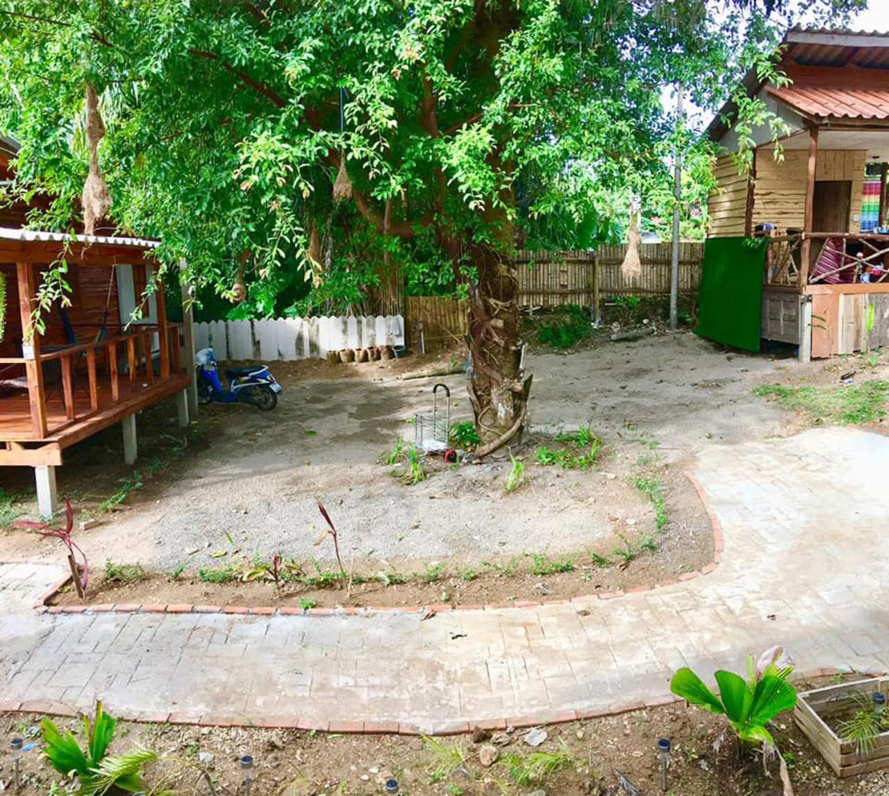 Lanta A Toi House Hotel Koh Lanta Exterior photo