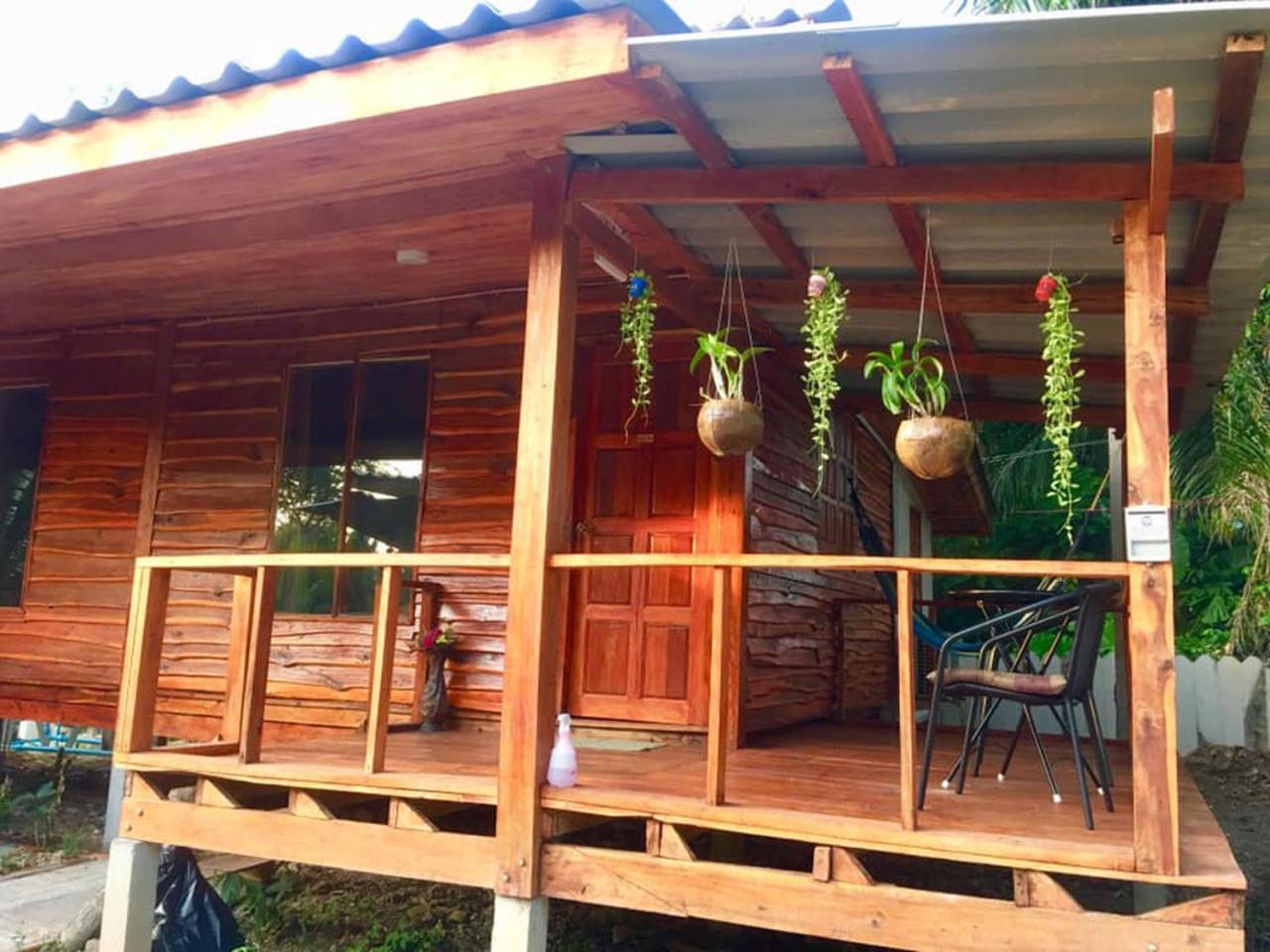 Lanta A Toi House Hotel Koh Lanta Exterior photo